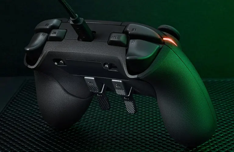 Xbox style controller with 4 back buttons and 3 buttons per shoulder