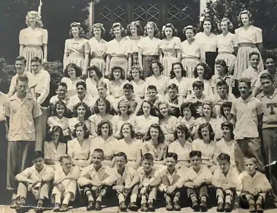 A school photo from 1944. Pat DeReamer, left, and Mary Kroger are beside each other in the top right corner. (Courtesy of Don Kroger)