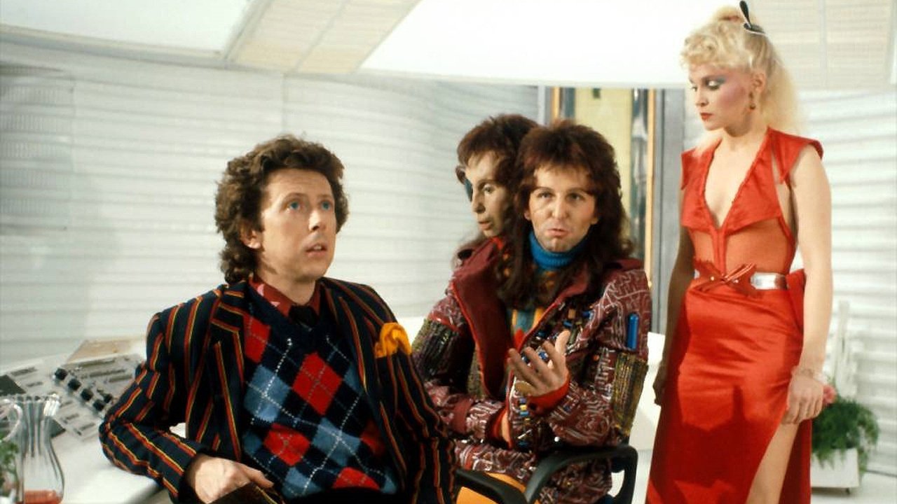 Hitchhiker's Guide to the Galaxy TV show, cast on the bridge of the Heart of Gold