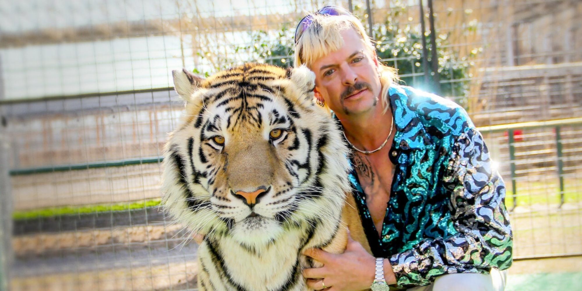 joe exotic pic w tiger